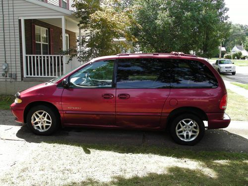 1998 dodge caravan sport minivan