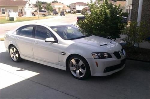 08 361 hp rare sedan 36k miles v-8 auto p245/45r18 tires