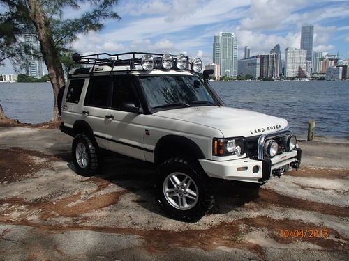 2004 landrover discoveryii 4.6l manual transmission one of a kind vehicle!!