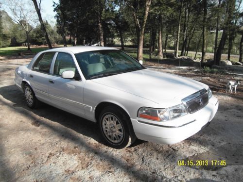 2005 mercury grand marquis gs sedan 4-door 4.6l