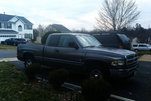 2000 dodge ram 1500 magnum 4dr 5.2l pick up