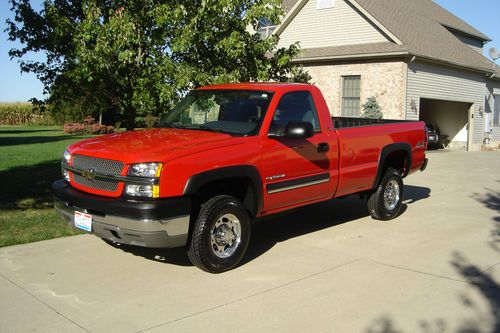 2004 chevrolet silverado 2500hd 4x4 red  must see