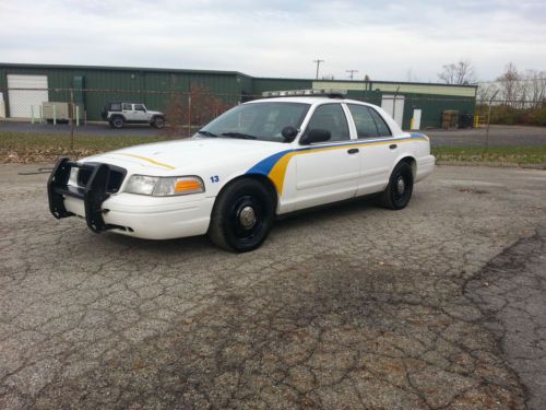 2008 ford crown victoria police interceptor sedan 4-door 4.6l