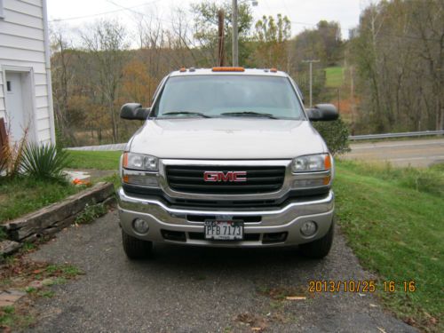 Silver gmc pickup crew cab slt