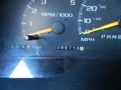 98' GMC Suburban 1500 6.5 Diesel, image 10