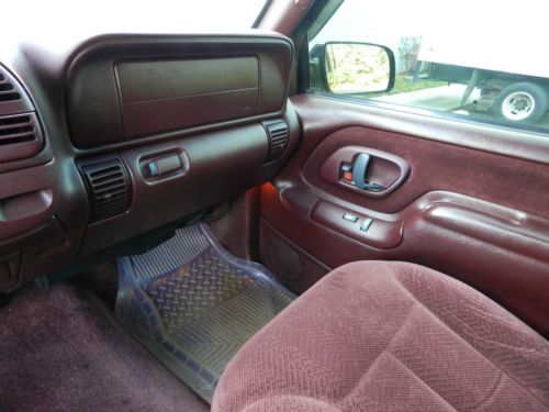 98' GMC Suburban 1500 6.5 Diesel, image 15