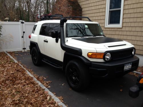 2010 toyota fj cruiser base sport utility 4-door 4.0l