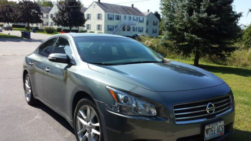 2010 nissan maxima sv sedan 4-door 3.5l