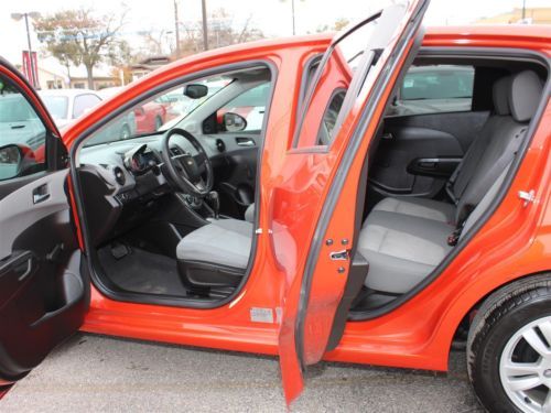 1.8L I4 Automatic LS Keyless Entry OnStar SiriusXM Power Equipment Alloy Wheels, image 12