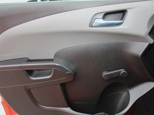 1.8L I4 Automatic LS Keyless Entry OnStar SiriusXM Power Equipment Alloy Wheels, image 13