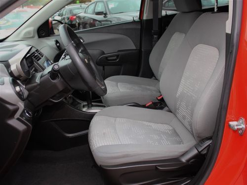 1.8L I4 Automatic LS Keyless Entry OnStar SiriusXM Power Equipment Alloy Wheels, image 14