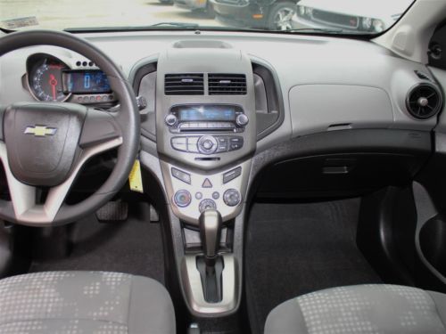 1.8L I4 Automatic LS Keyless Entry OnStar SiriusXM Power Equipment Alloy Wheels, image 16