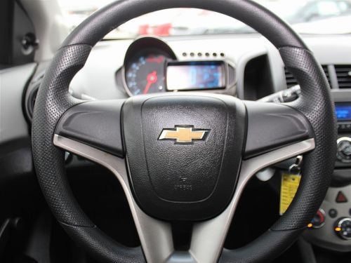 1.8L I4 Automatic LS Keyless Entry OnStar SiriusXM Power Equipment Alloy Wheels, image 25