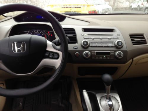 4 Doors sedan non smoker, image 2