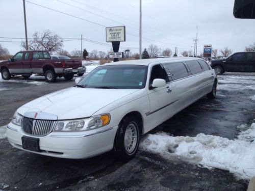 LIMO LIMOUSINE LINCOLN TOWN CAR FORD WHITE 2000 Excellent condition STRETCH RARE, US $8,000.00, image 4