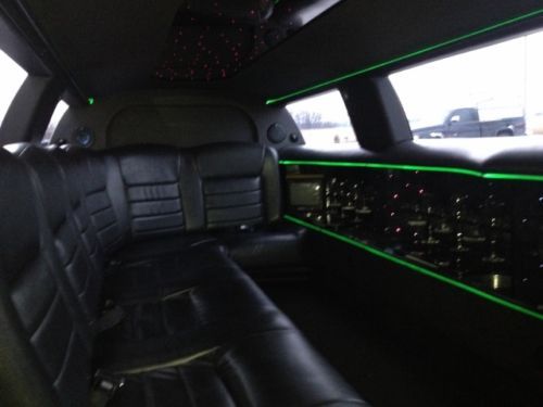 LIMO LIMOUSINE LINCOLN TOWN CAR FORD WHITE 2000 Excellent condition STRETCH RARE, US $8,000.00, image 8