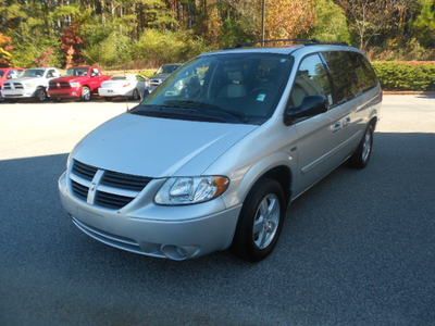 3.8l v6 2006 06 sxt trim, dvd, sunroof, 3 row leather seating, well maintained