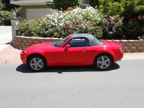 2008 mazda mx-5 miata sport convertible 2-door 2.0l