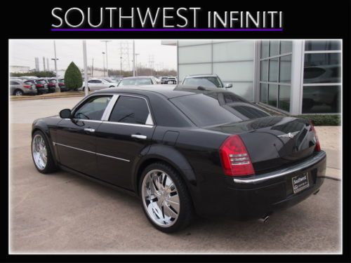 5.7L Power Door Locks Power Windows Power Driver's Seat Power Passenger Seat, image 2