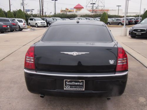 5.7L Power Door Locks Power Windows Power Driver's Seat Power Passenger Seat, image 9