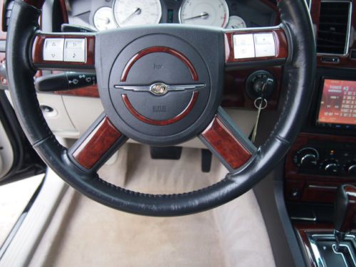 5.7L Power Door Locks Power Windows Power Driver's Seat Power Passenger Seat, image 12