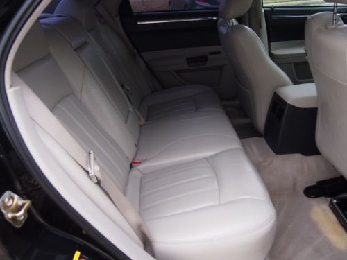 5.7L Power Door Locks Power Windows Power Driver's Seat Power Passenger Seat, image 16