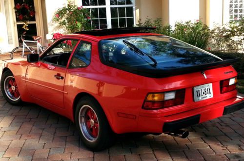 1984 porsche 944 base coupe 2-door 2.5l