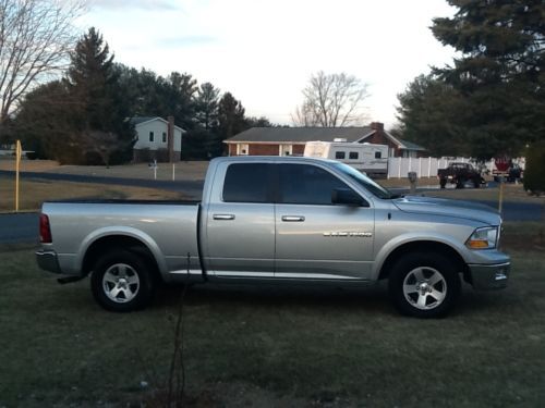 2011 Ram 1500 SLT Crew Cab Pickup 4-Door 4.7L, image 2