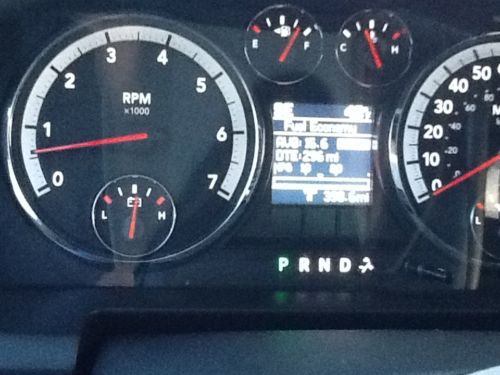 2011 Ram 1500 SLT Crew Cab Pickup 4-Door 4.7L, image 8