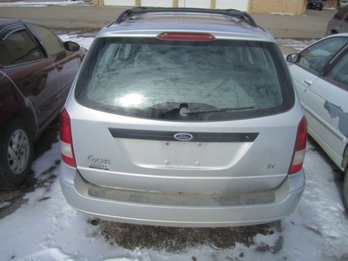2002 ford focus se wagon 4-door 2.0l