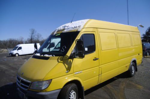 2003 dodge sprinter 2500&#039; w/b 158 ex dhl nice van runs great!