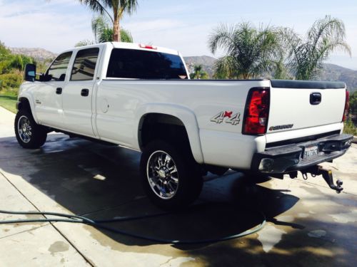 White, 3500, lt3, 4 x4, diesel, crew cab. 8 foot bed, allison transmission