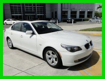 2008 bmw 528i, rare white/black combo,xenons,satradio,mercedes-benz dealer,l@@k