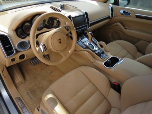 GTS 4.8L Bluetooth Navigation Sport Chrono Package Camera, image 2