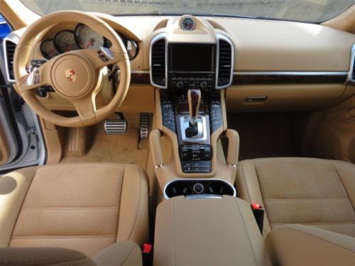 GTS 4.8L Bluetooth Navigation Sport Chrono Package Camera, image 6