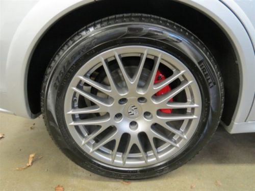 GTS 4.8L Bluetooth Navigation Sport Chrono Package Camera, image 7