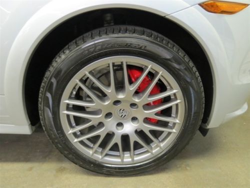 GTS 4.8L Bluetooth Navigation Sport Chrono Package Camera, image 8