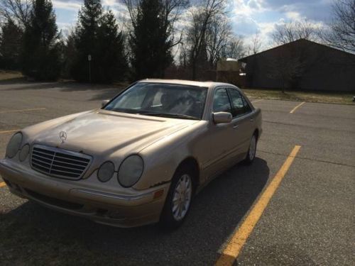 2000  mercedes benz e 320  clean inside  moonroof heated seats