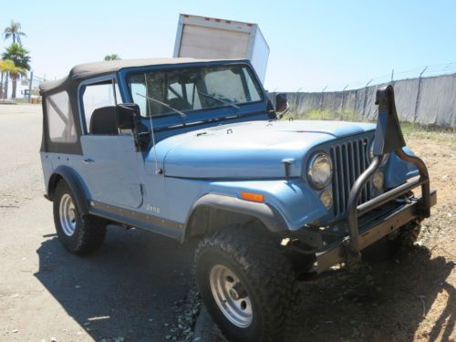 1978 jeep cj-7 --fuel injected 350 v8 / 3 spd manual transmission