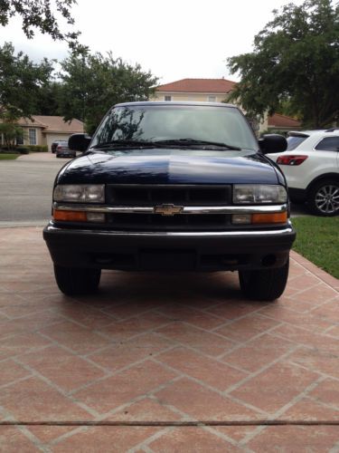 2001 Chevrolet S10 LS Extended Cab Pickup 3-Door 4.3L, image 2