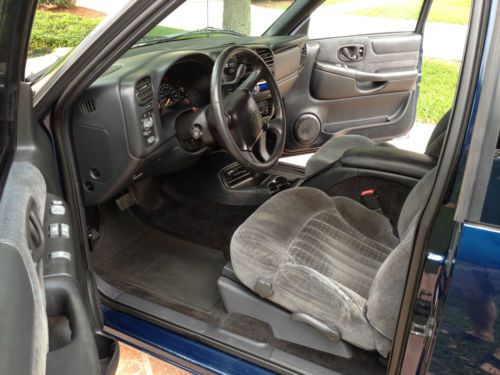 2001 Chevrolet S10 LS Extended Cab Pickup 3-Door 4.3L, image 6