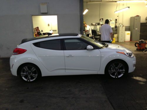 2012 hyundai veloster base hatchback 3-door 1.6l