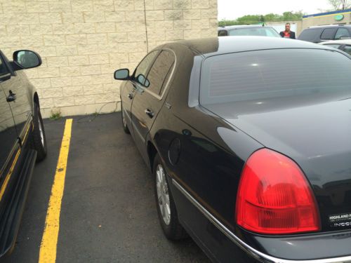 2009 lincoln town car executive sedan 4-door 4.6l