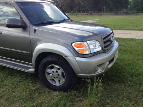 2003 Toyota Sequoia SR5 Sport Utility 4-Door 4.7L, image 2