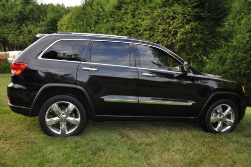 2012 jeep grand cherokee overland summit sport utility 4-door 5.7l