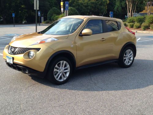 2013 nissan juke sl awd - like new