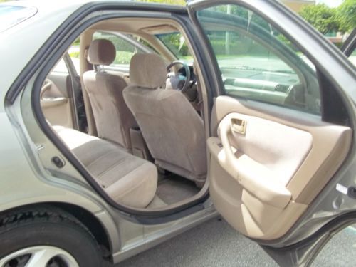98 Camary Perfect Condition New Tires Cassette and C D Looks and Runs Like New, image 9