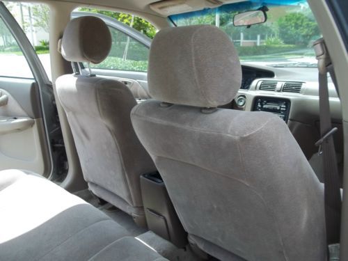 98 Camary Perfect Condition New Tires Cassette and C D Looks and Runs Like New, image 10