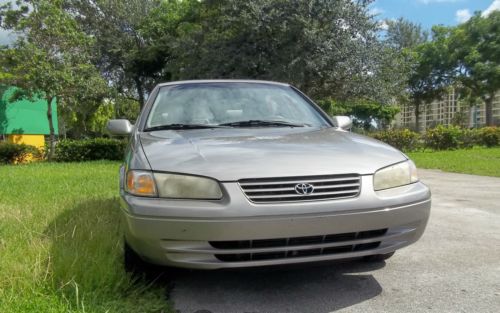 98 Camary Perfect Condition New Tires Cassette and C D Looks and Runs Like New, image 32
