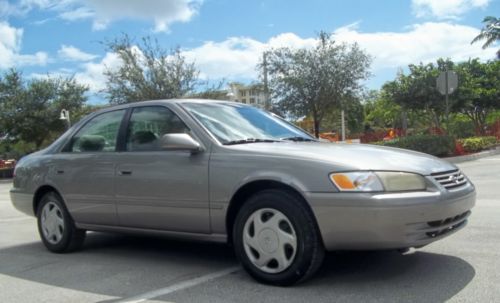 98 Camary Perfect Condition New Tires Cassette and C D Looks and Runs Like New, image 35